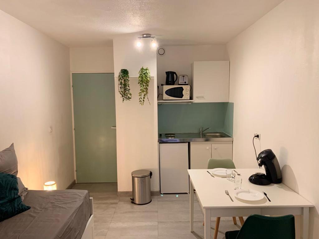 מרסיי Appartement Tout Equipe A 6 Minutes De La Gare St Charles מראה חיצוני תמונה